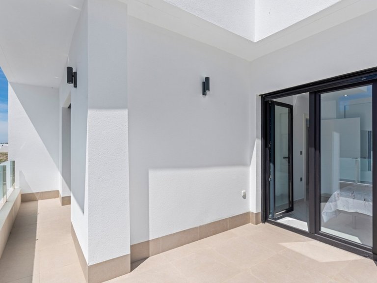 Villa for Sale in Dolores, Alicante 29