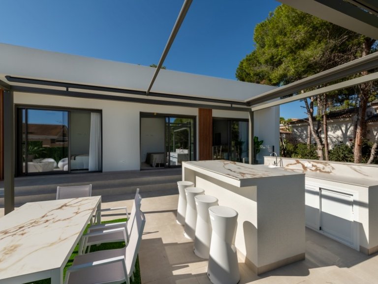 Villa for Sale in Pinar De Campoverde, Alicante 16