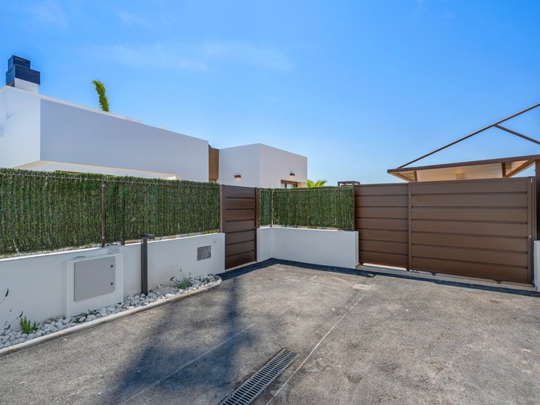 Villa for Sale in Los Alcazares, Murcia 26