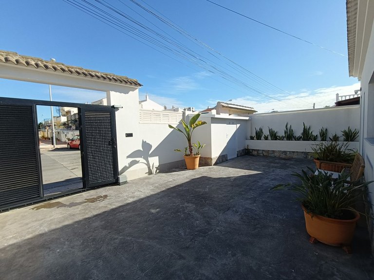 Villa for Sale in El Chaparral, Alicante 26