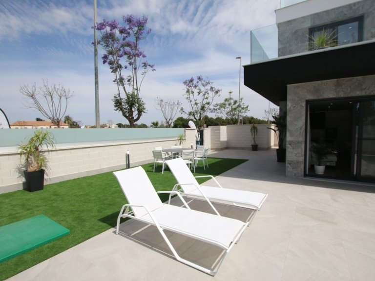 Villa for Sale in Pilar De La Horadada, Alicante 18
