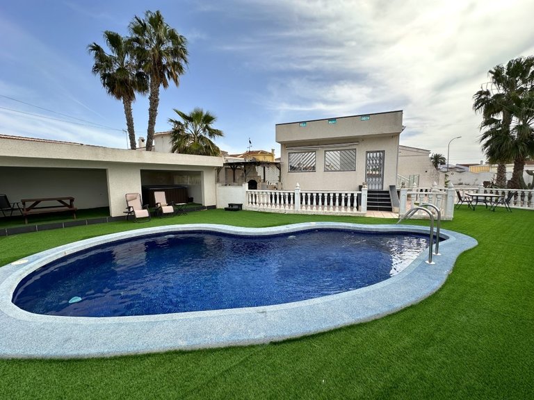 Villa for Sale in Costa Blanca Ciudad Quesada, Alicante 3