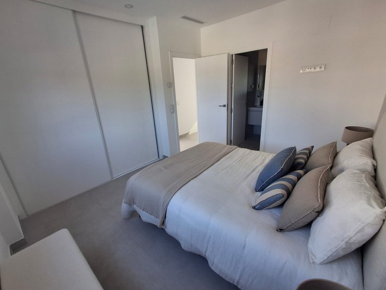 Villa for Sale in Mil Palmeras, Alicante 12