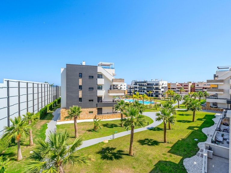 Apartment for Sale in Playa Flamenca, Alicante 35