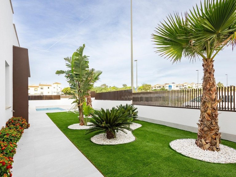 Villa for Sale in Vistabella Golf, Alicante 25