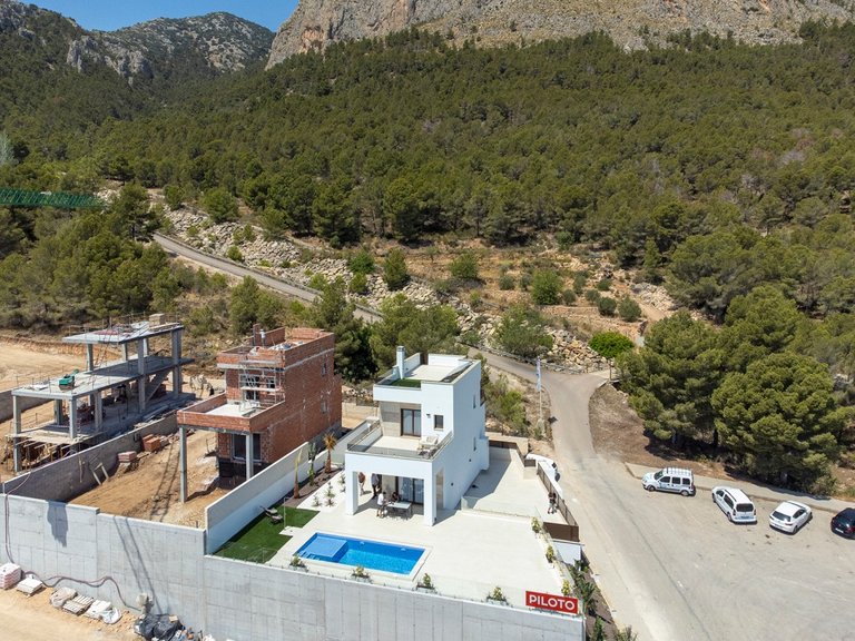 Villa for Sale in Polop, Alicante 28