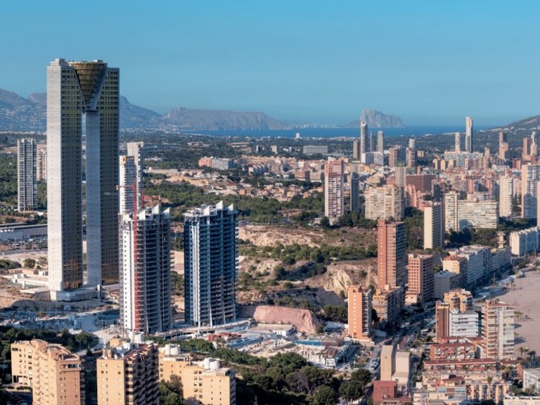 Town House for Sale in Sierra Cortina, Alicante 9