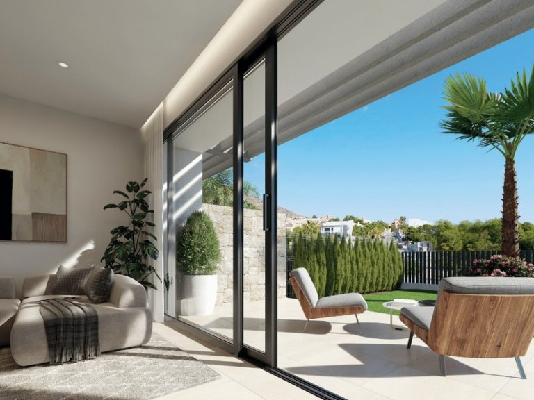 Town House for Sale in Sierra Cortina, Alicante 5
