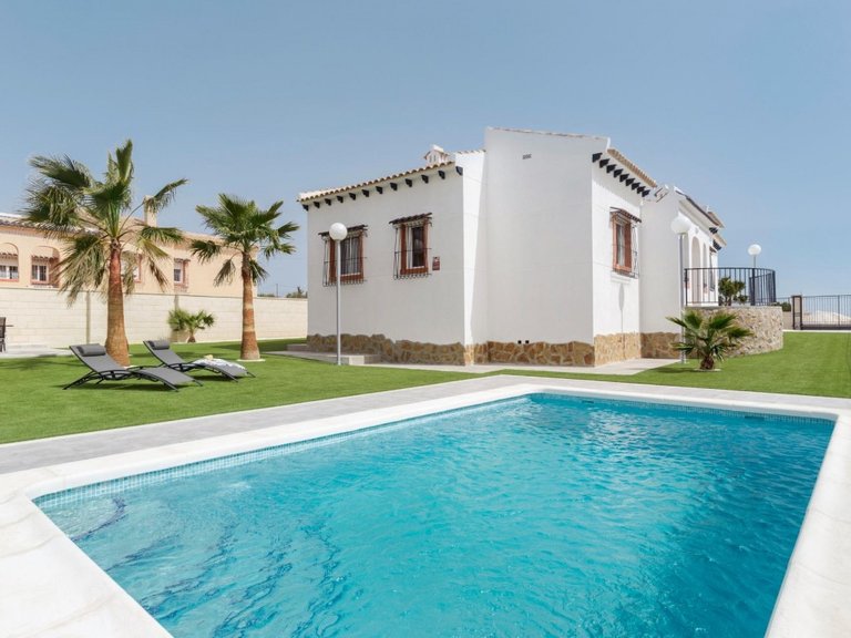 Villa for Sale in Gea Y Truyols, Murcia 7