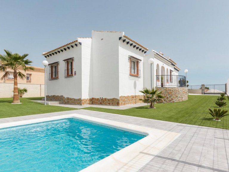 Villa for Sale in Gea Y Truyols, Murcia 1