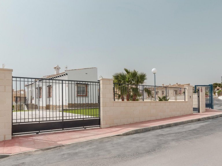 Villa for Sale in Gea Y Truyols, Murcia 32