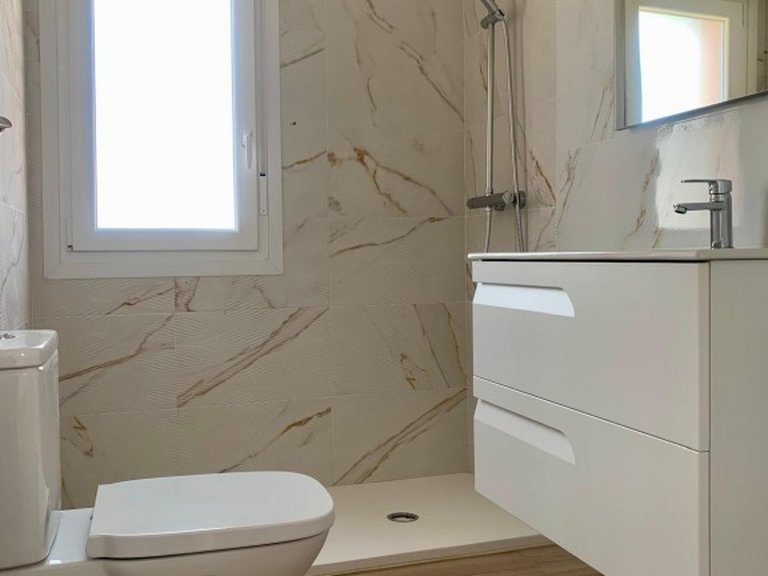 Villa for Sale in Gea Y Truyols, Murcia 36