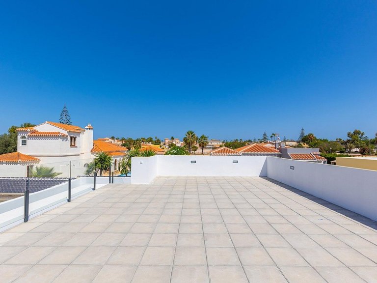 Villa for Sale in Los Balcones, Alicante 32