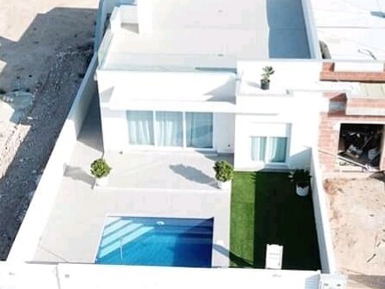 Villa for Sale in La Herrada, Alicante 32