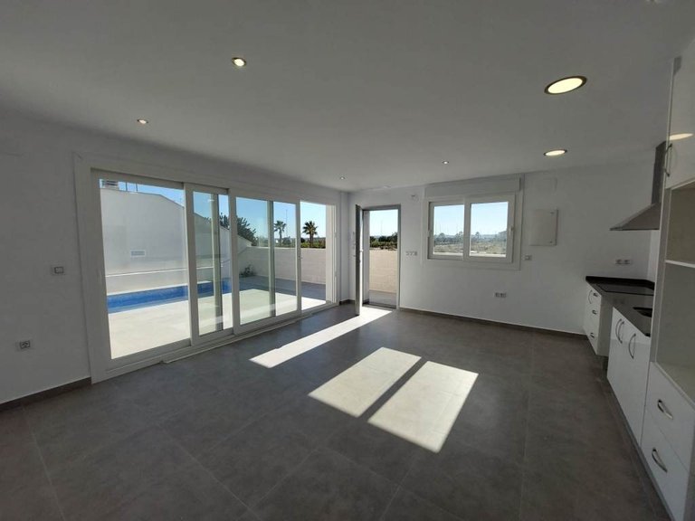 Villa for Sale in La Herrada, Alicante 5