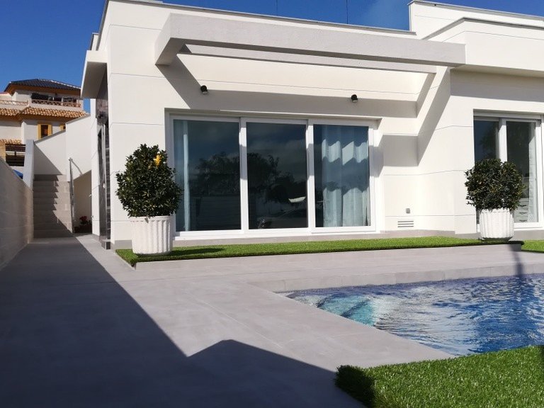 Villa for Sale in La Herrada, Alicante 30