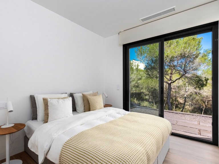 Villa for Sale in Las Colinas Golf, Alicante 5
