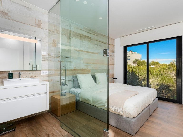 Villa for Sale in Las Colinas Golf, Alicante 8