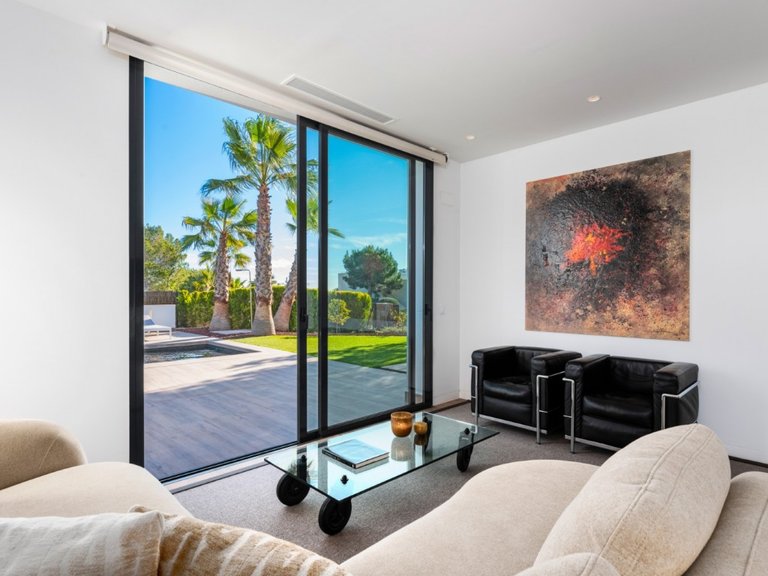 Villa for Sale in Las Colinas Golf, Alicante 11