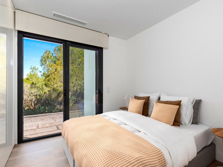 Villa for Sale in Las Colinas Golf, Alicante 23