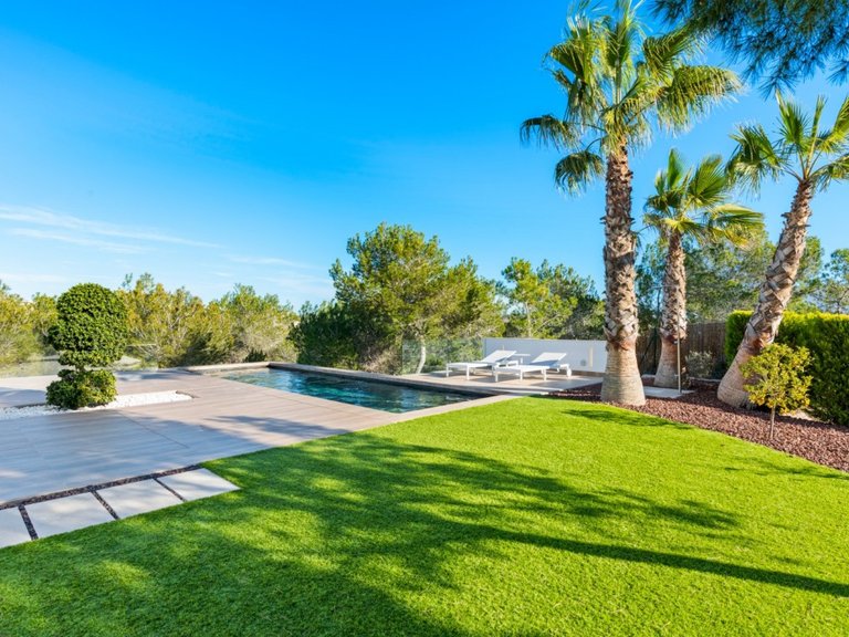 Villa for Sale in Las Colinas Golf, Alicante 39