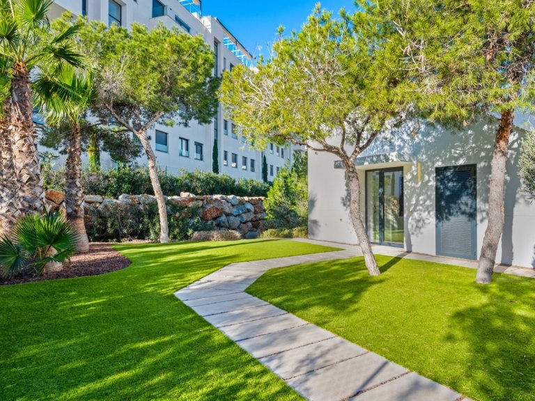 Villa for Sale in Las Colinas Golf, Alicante 41
