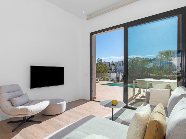 Villa for Sale in Las Colinas Golf, Alicante 3