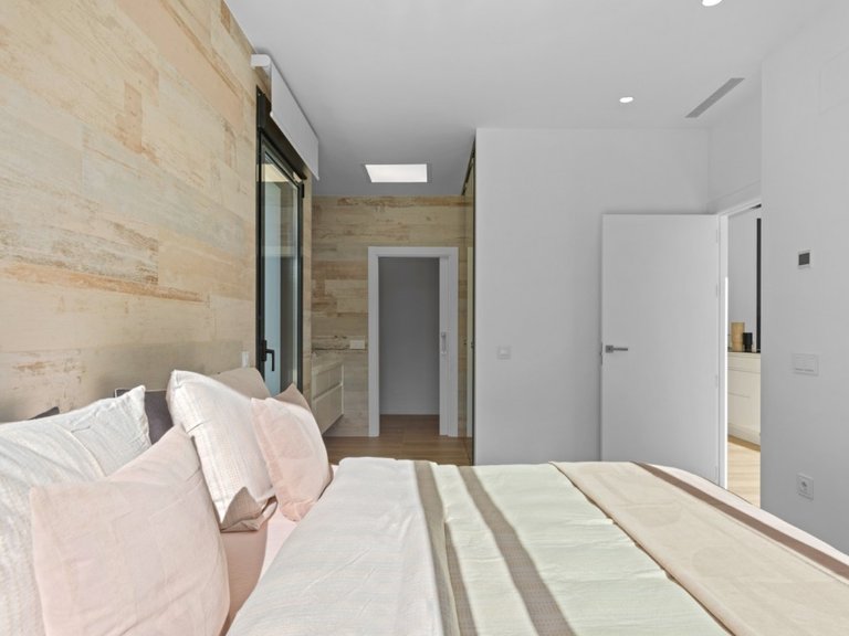 Villa for Sale in Las Colinas Golf, Alicante 12