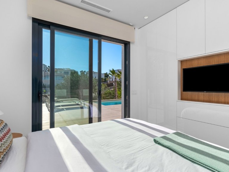 Villa for Sale in Las Colinas Golf, Alicante 19