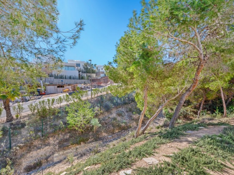 Villa for Sale in Las Colinas Golf, Alicante 27