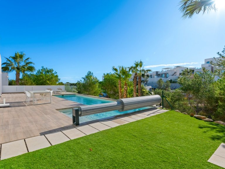 Villa for Sale in Las Colinas Golf, Alicante 41