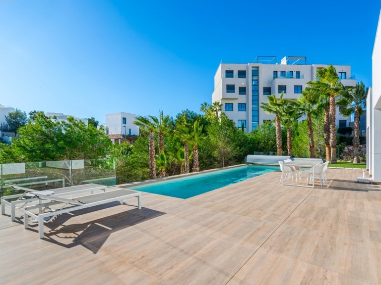 Villa for Sale in Las Colinas Golf, Alicante 42