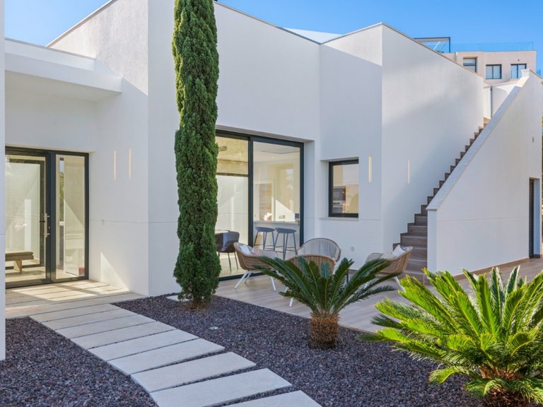 Villa for Sale in Las Colinas Golf, Alicante 47