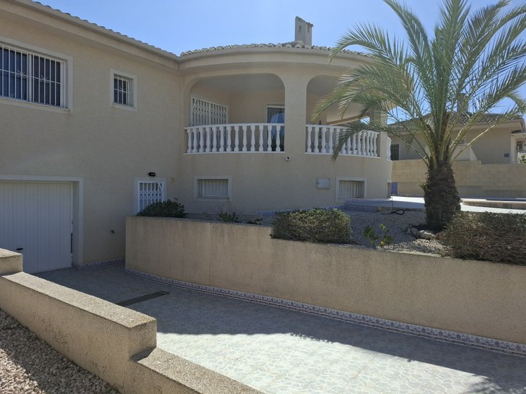 Villa for Sale in Benijofar, Alicante 2