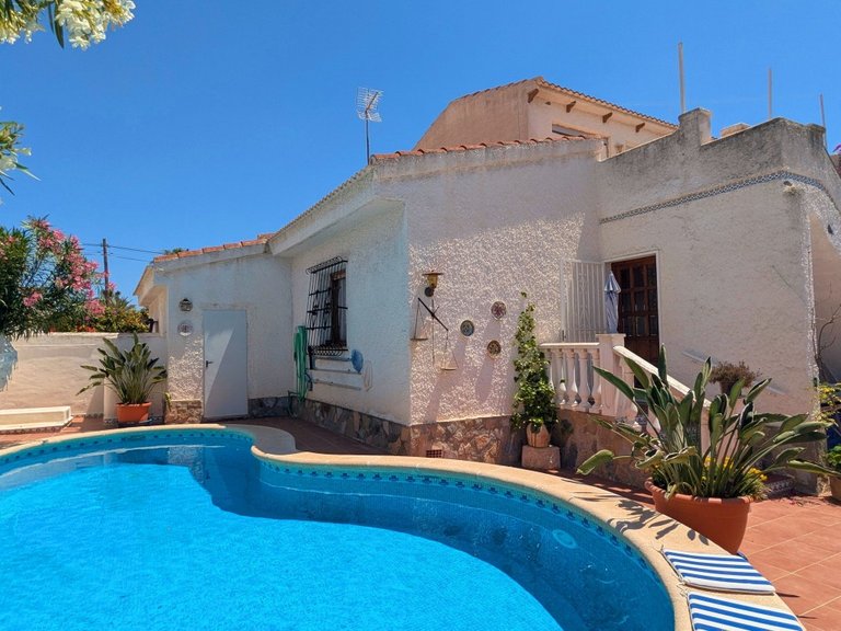 Villa for Sale in Costa Blanca Ciudad Quesada, Alicante 2