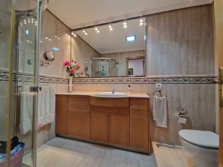 Apartment for Sale in Costa Blanca Benidorm, Alicante 17