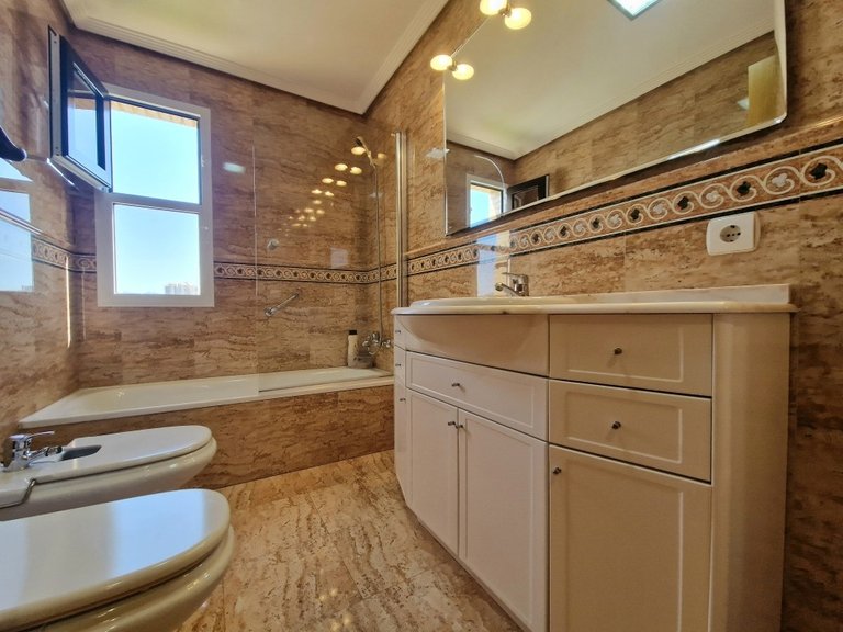 Apartment for Sale in Costa Blanca Benidorm, Alicante 21