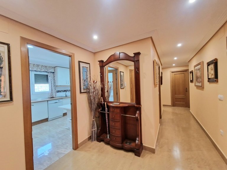 Apartment for Sale in Costa Blanca Benidorm, Alicante 28