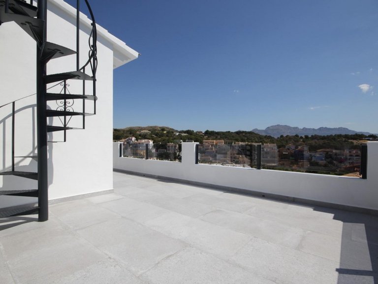 Villa for Sale in Costa Blanca La Nucia, Alicante 3