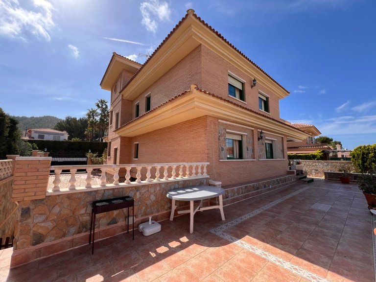 Villa for Sale in Costa Blanca Benidorm, Alicante 32