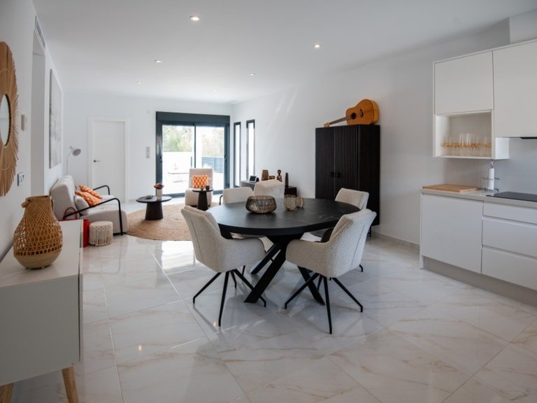 Villa for Sale in Pinar De Campoverde, Alicante 4