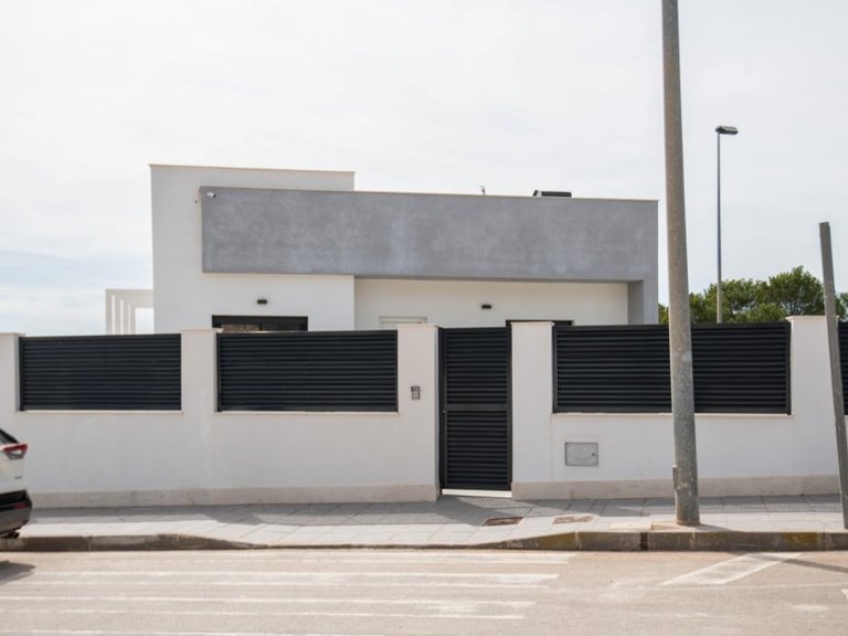 Villa for Sale in Pinar De Campoverde, Alicante 34