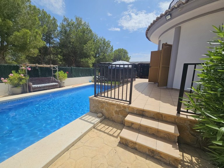 Villa for Sale in Inland Sierra Cortina, Alicante 2