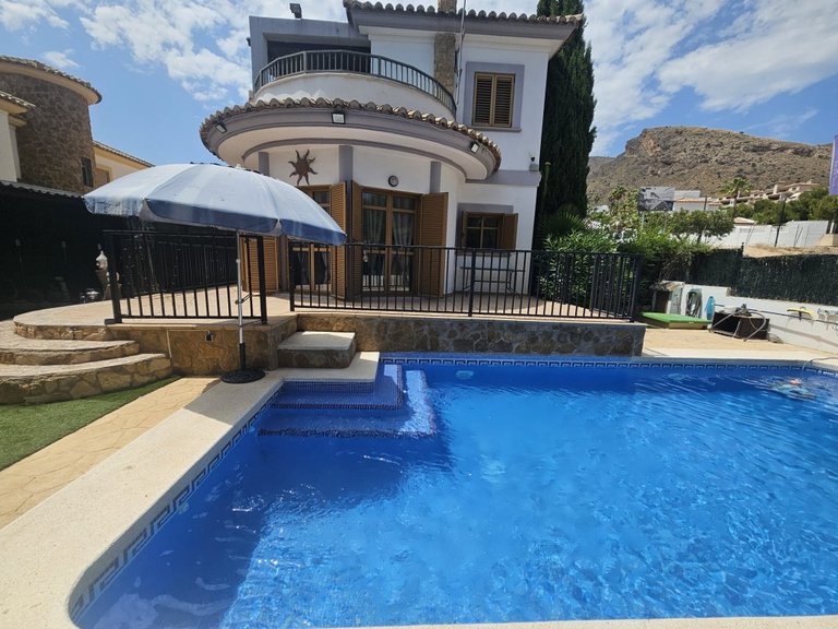 Villa for Sale in Inland Sierra Cortina, Alicante 1