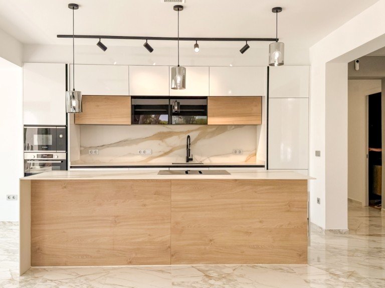 Villa for Sale in Los Altos, Alicante 2