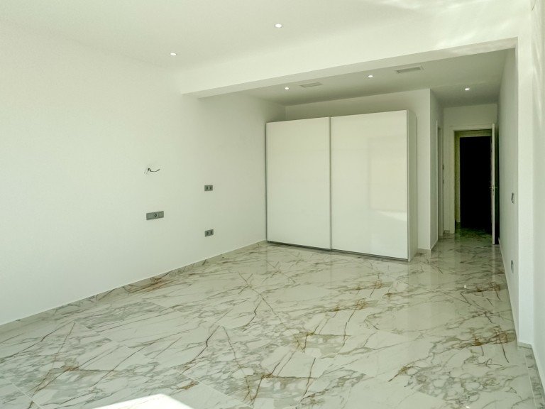 Villa for Sale in Los Altos, Alicante 23