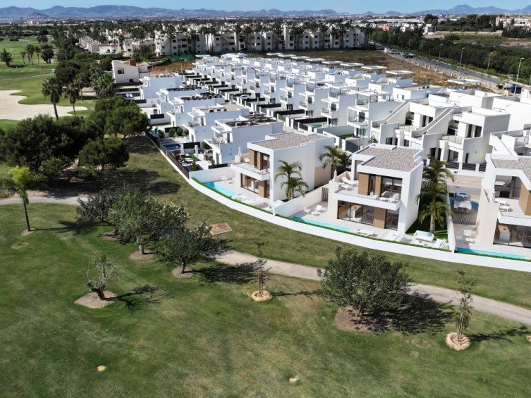 Villa for Sale in Roda Golf Resort, Murcia 11