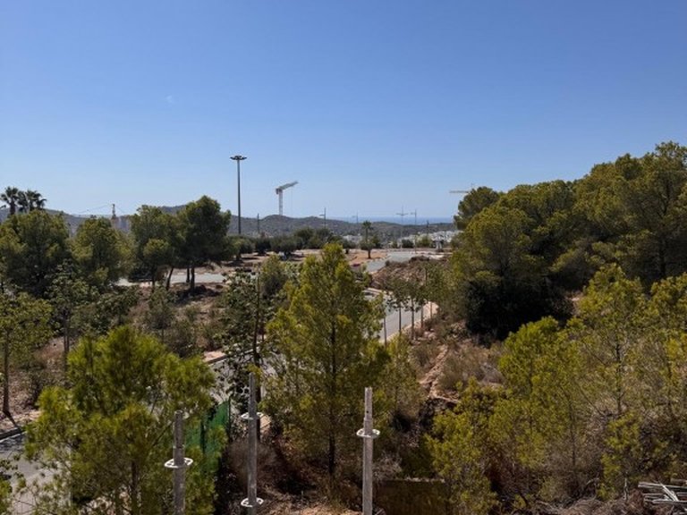 Villa for Sale in Inland Sierra Cortina, Alicante 1