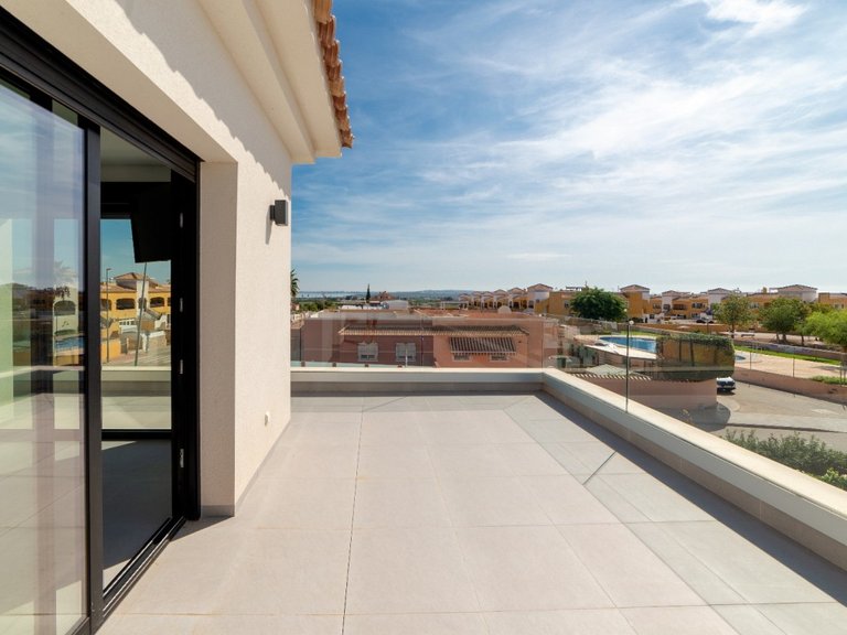 Villa for Sale in Costa Blanca Los Montesinos, Alicante 16
