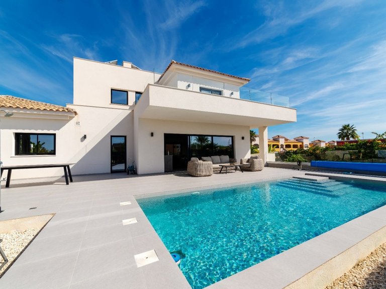 Villa for Sale in Costa Blanca Los Montesinos, Alicante 6